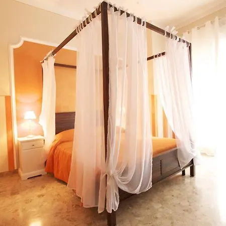 Al Teatro Гостьовий будинок 3*